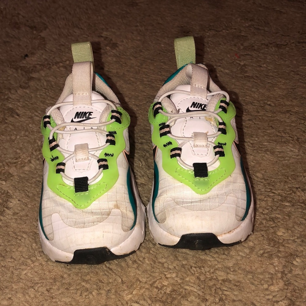 TODDLER NIKES